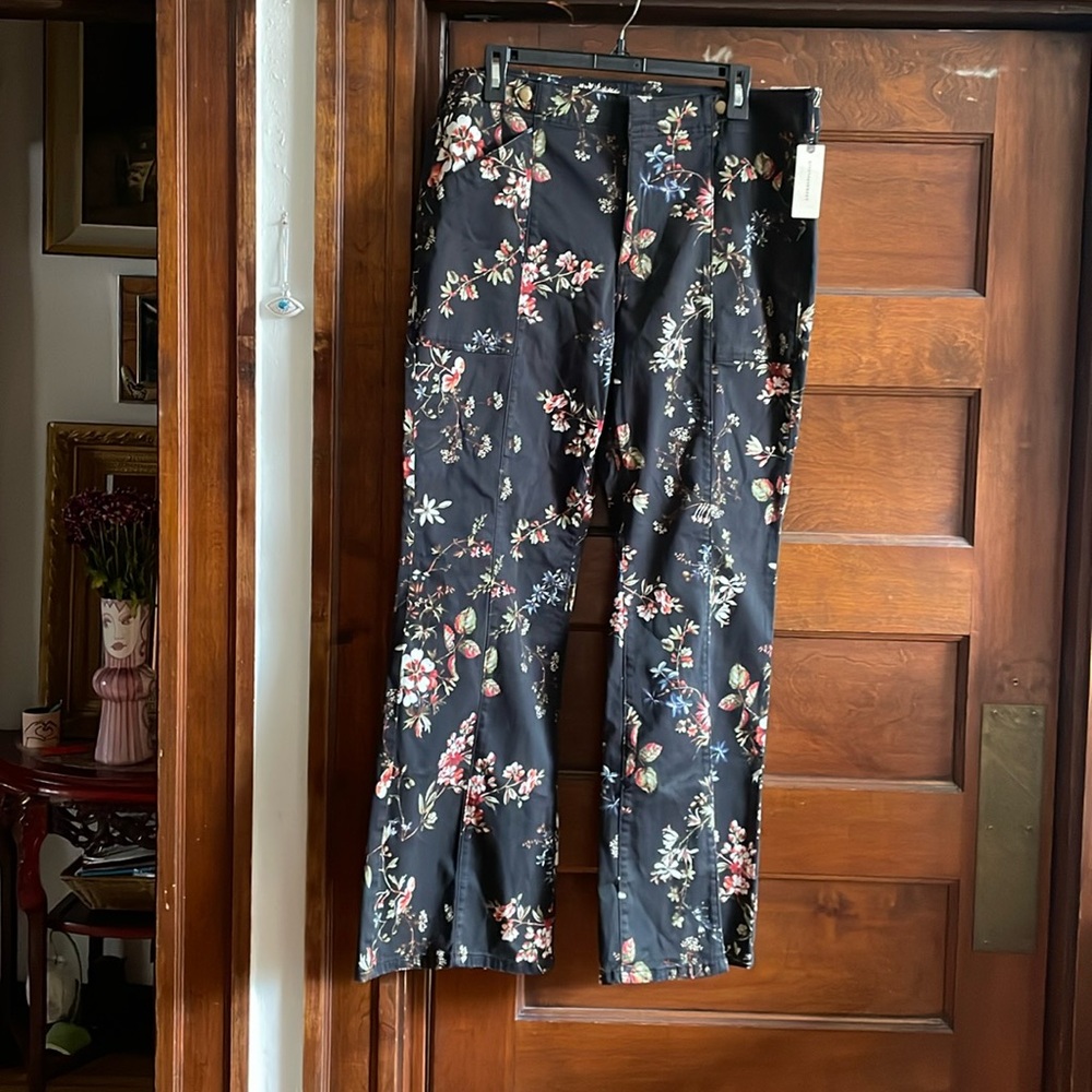 Pilcro black floral spring cargo pants